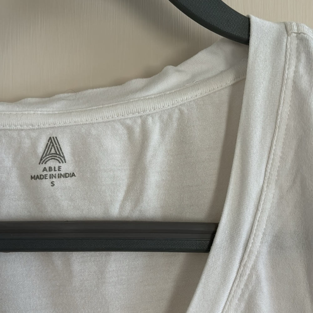 Able Mae Drapey Tee S - Picture 2 of 2